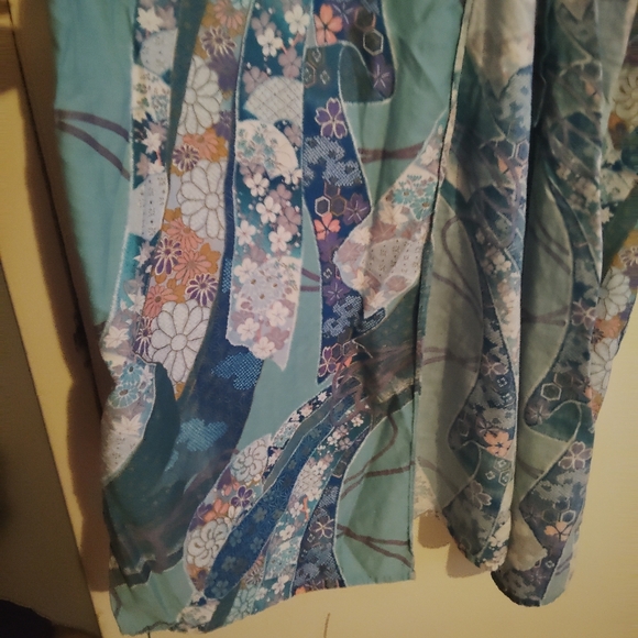 Vtg Japanese Floral Kimono Robe in Blue and Green Size OS - Picture 4 of 10